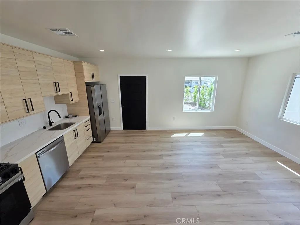 17103 Kingsbury 1/2, Granada Hills, CA 91344