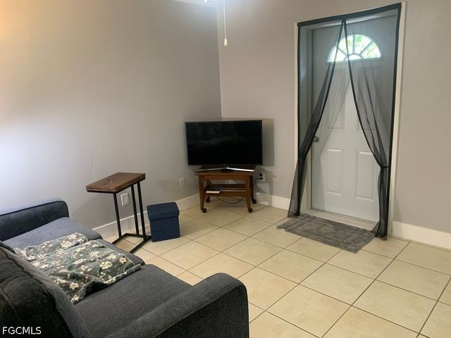 2701 8th ST SW, Lehigh Acres, FL 33976