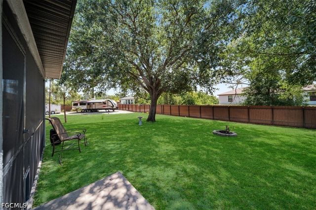 2701 8th ST SW, Lehigh Acres, FL 33976