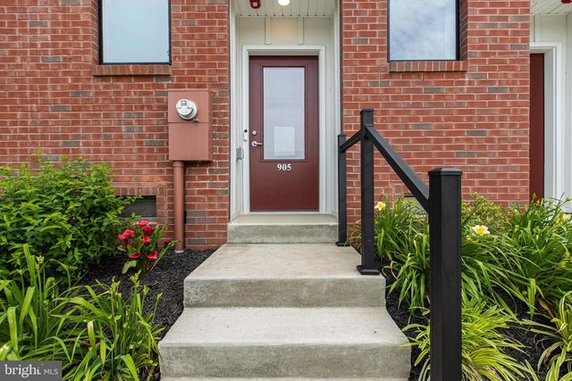 905 RIVERPLACE DR, Conshohocken, PA 19428