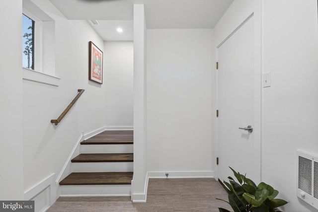 905 RIVERPLACE DR, Conshohocken, PA 19428