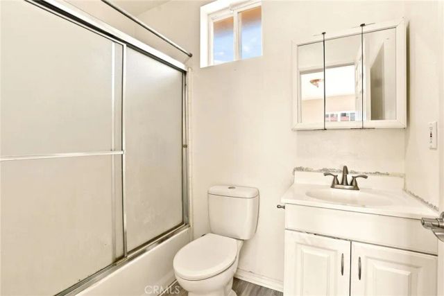 652 W 87th, Los Angeles, CA 90044