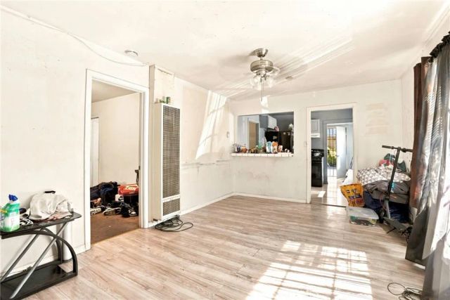 652 W 87th, Los Angeles, CA 90044