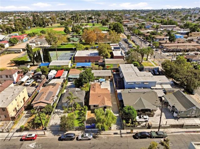 652 W 87th, Los Angeles, CA 90044