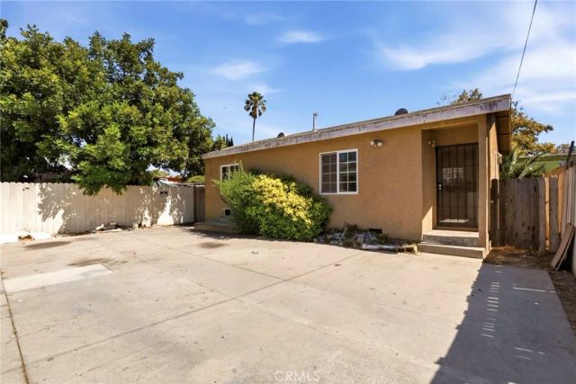 652 W 87th, Los Angeles, CA 90044