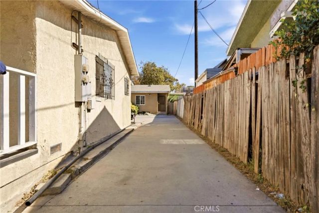 652 W 87th, Los Angeles, CA 90044