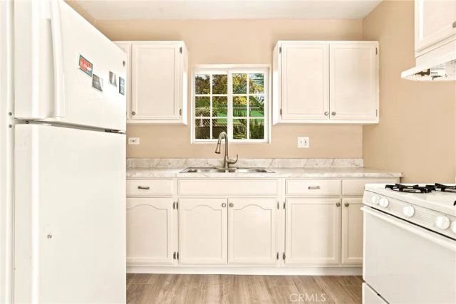652 W 87th, Los Angeles, CA 90044