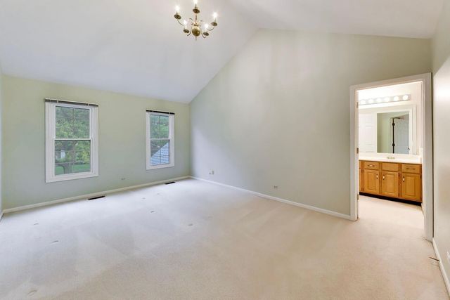 861 W Dorset Avenue, Palatine, IL 60067