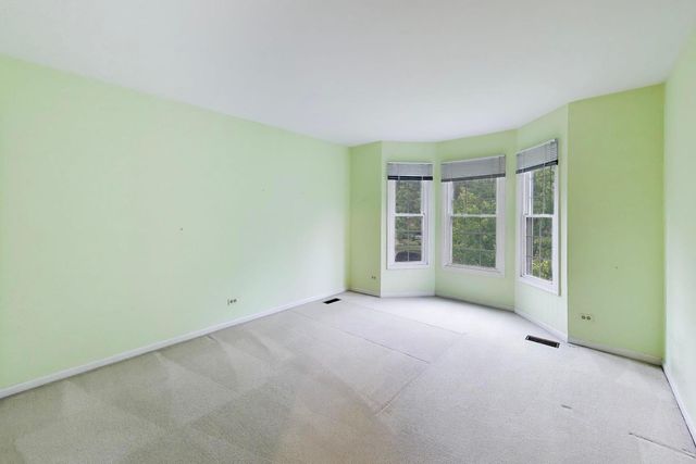 861 W Dorset Avenue, Palatine, IL 60067