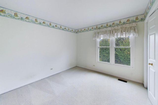 861 W Dorset Avenue, Palatine, IL 60067