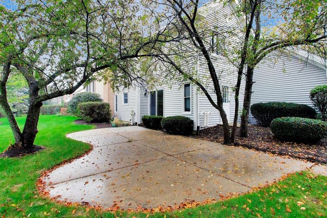 861 W Dorset Avenue, Palatine, IL 60067