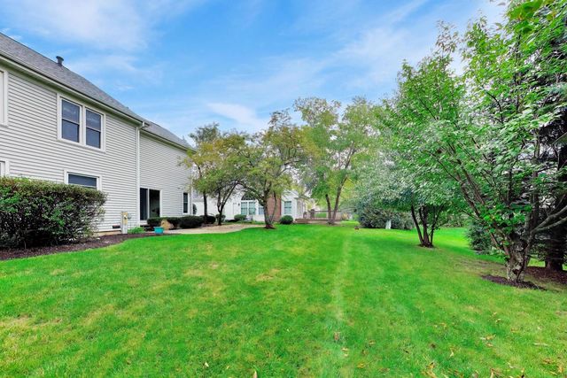 861 W Dorset Avenue, Palatine, IL 60067