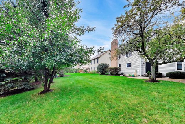 861 W Dorset Avenue, Palatine, IL 60067