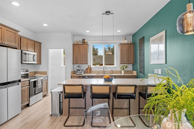 18132 1st Place SW, Normandy Park, WA 98166