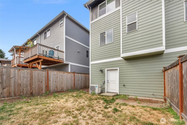 18132 1st Place SW, Normandy Park, WA 98166