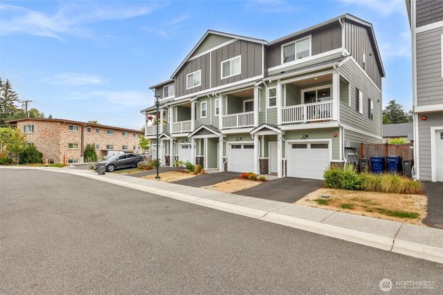 18132 1st Place SW, Normandy Park, WA 98166
