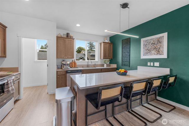 18132 1st Place SW, Normandy Park, WA 98166