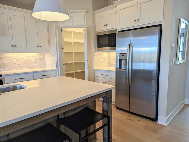 9307 W 167 Terrace, Overland Park, KS 66085