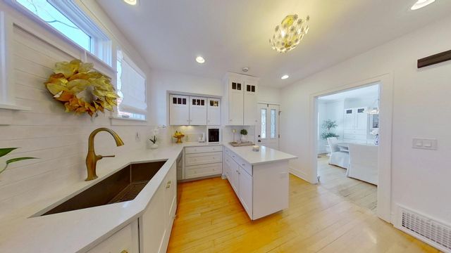 629 Newton Avenue, Glen Ellyn, IL 60137