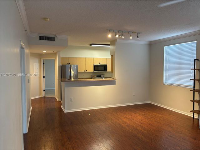 616 Clearwater Park Road 301, West Palm Beach, FL 33401