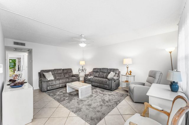 2016 Ventnor Crescent G, Deerfield Beach, FL 33442