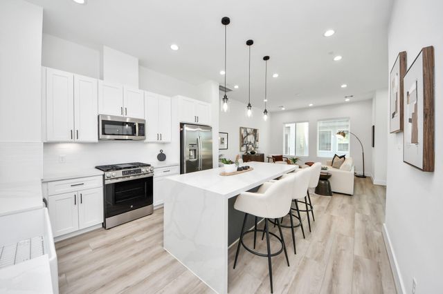7723 Hammerly Boulevard B, Houston, TX 77055
