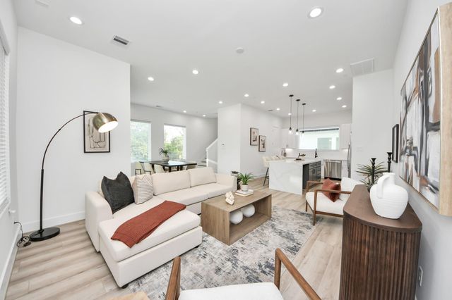 7723 Hammerly Boulevard B, Houston, TX 77055