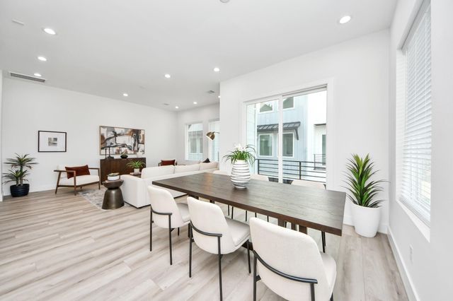 7723 Hammerly Boulevard B, Houston, TX 77055