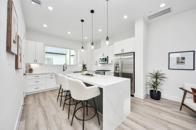 7723 Hammerly Boulevard B, Houston, TX 77055