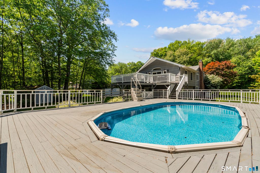 148 Osborn Lane, Monroe, CT 06468