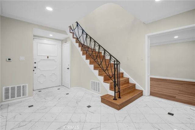 414 Hilgard Avenue, Los Angeles, CA 90024