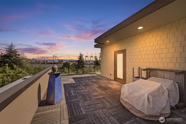 3009 Harbor Avenue SW, Seattle, WA 98126