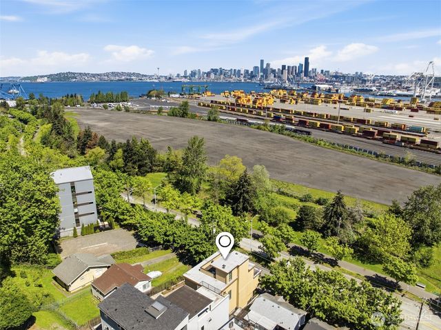 3009 Harbor Avenue SW, Seattle, WA 98126