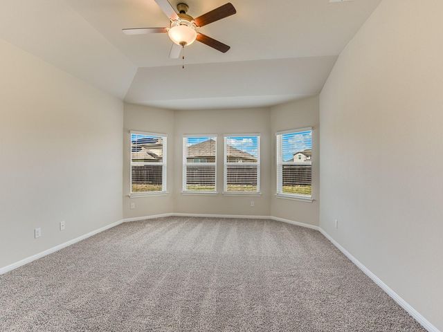 111 Holmby DR, Hutto, TX 78634