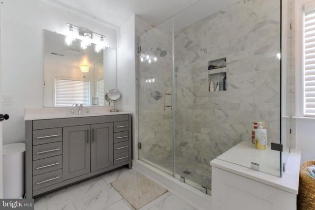 207 ALPINE DR SE, Leesburg, VA 20175