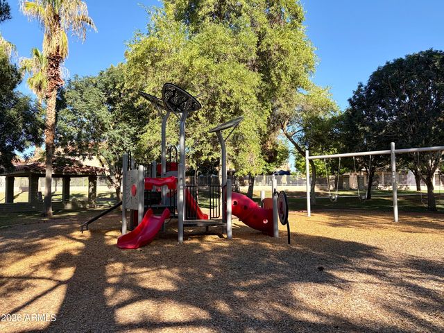 501 N LONGMORE Street, Chandler, AZ 85224