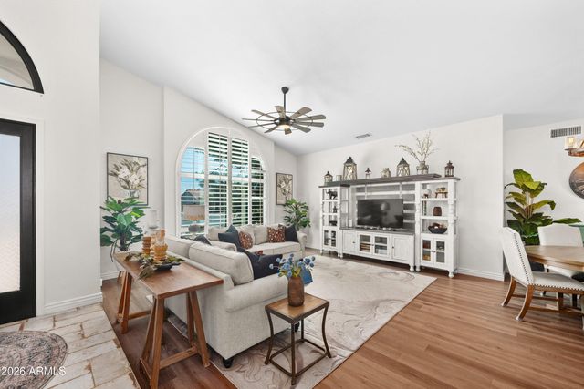 501 N LONGMORE Street, Chandler, AZ 85224