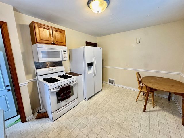 2614 FAIRMOUNT Parkway, Erie, PA 16510