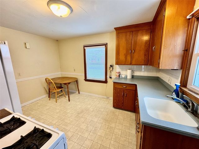 2614 FAIRMOUNT Parkway, Erie, PA 16510