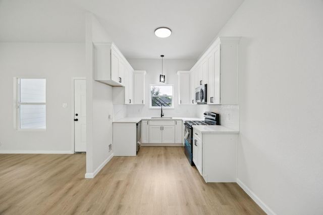 422 New Hampshire Street, Houston, TX 77029