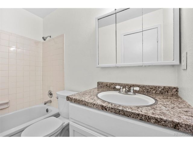 3584 S Olathe Way, Aurora, CO 80013