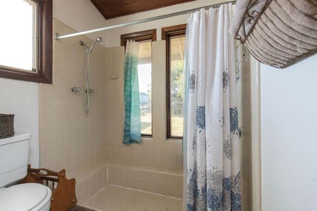 4037 E North Avenue, Fresno, CA 93725