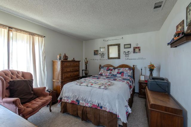 4037 E North Avenue, Fresno, CA 93725