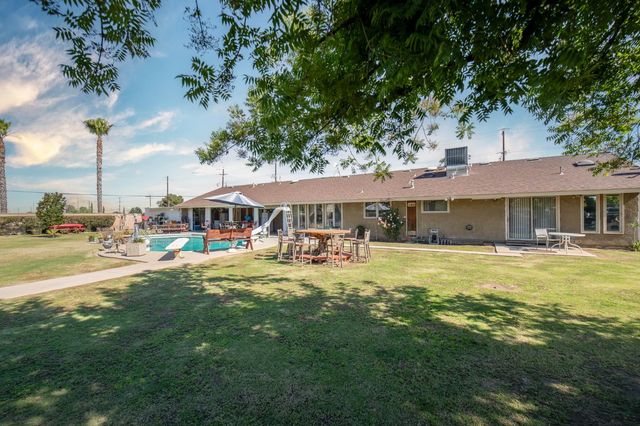 4037 E North Avenue, Fresno, CA 93725