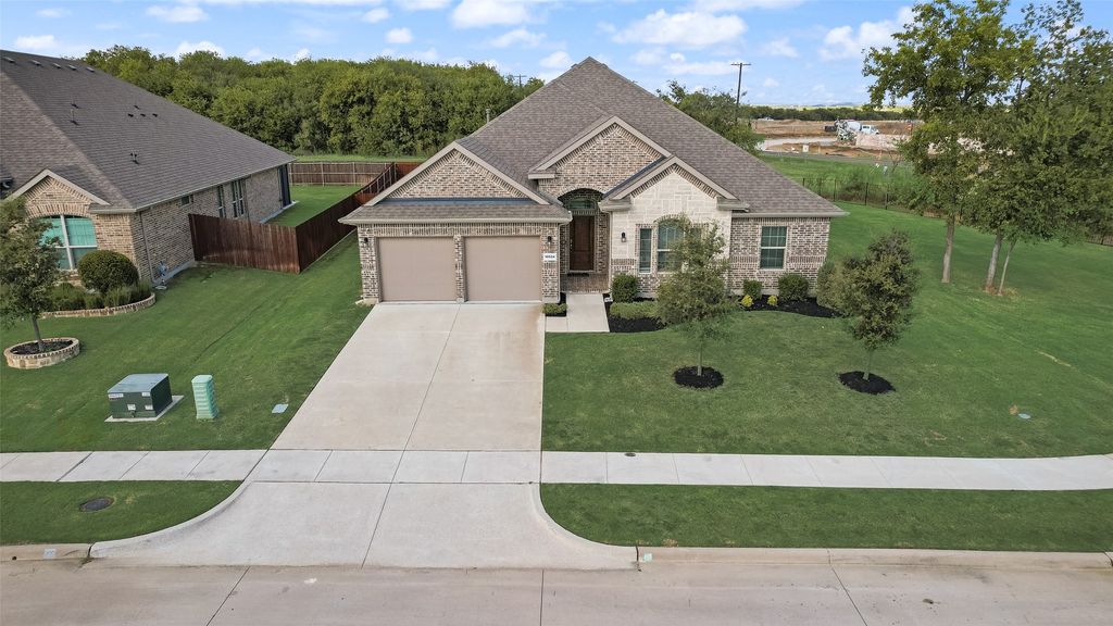 10524 Firefly Court, Grand Prairie, TX 76065
