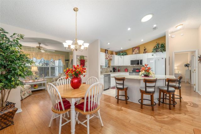 9430 SE 177TH SIMONS LANE, The Villages, FL 32162