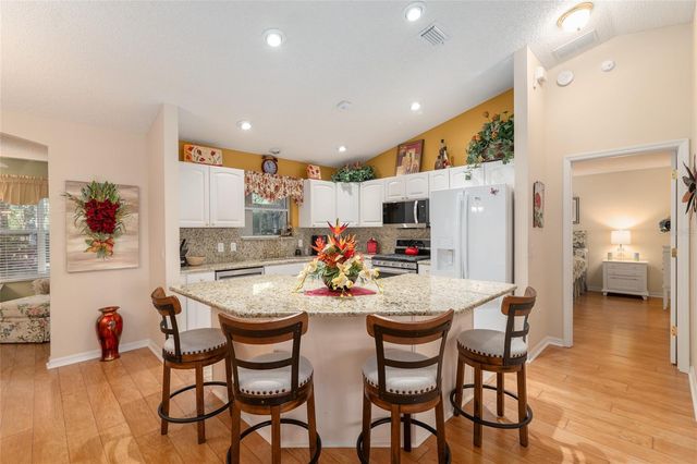 9430 SE 177TH SIMONS LANE, The Villages, FL 32162