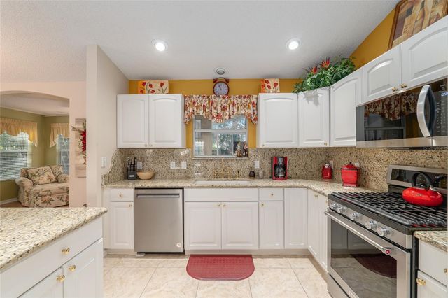 9430 SE 177TH SIMONS LANE, The Villages, FL 32162