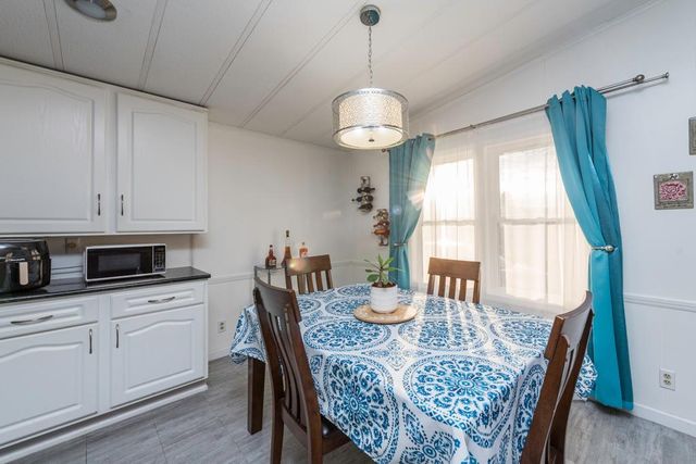 671 Oldsmar Lane, Park City, IL 60085