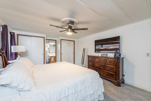 671 Oldsmar Lane, Park City, IL 60085